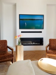 Chimenea de bioetanol Comfy 1200 con cristal empotrada